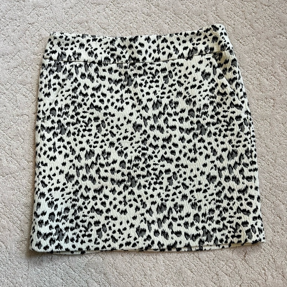 Loft White Leopard Skirt Size Small